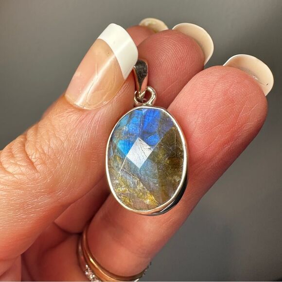 NWOT 14x18mm Faceted Labradorite Pendant in Solid sterling silver! - Picture 1 of 8